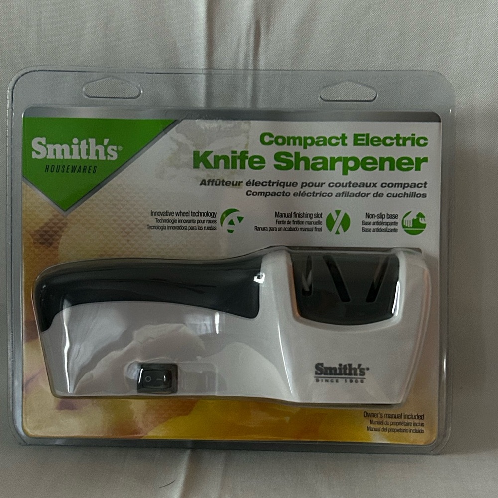 Smith's Housewares Compact Electric Knife Sharpener, Brand New